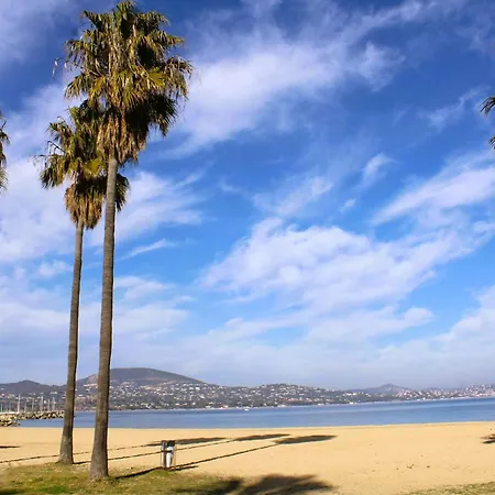 Gasjoly - Golfe De St-tropez Avec Climatise Pour 4 Personnes Gassin